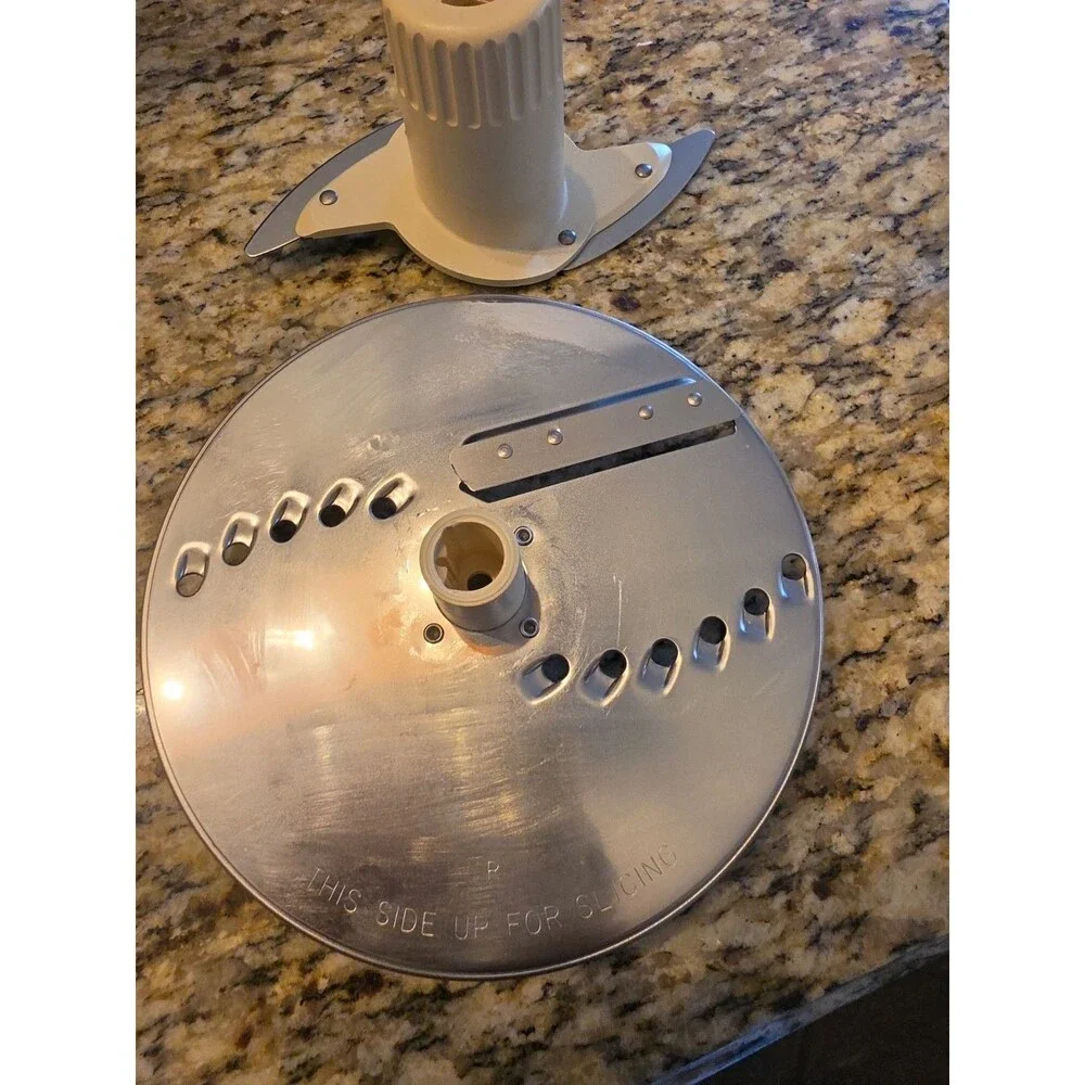 Vintage GE General Electric D1FP18 Food Processor Tested Works Slice/Shred Disc